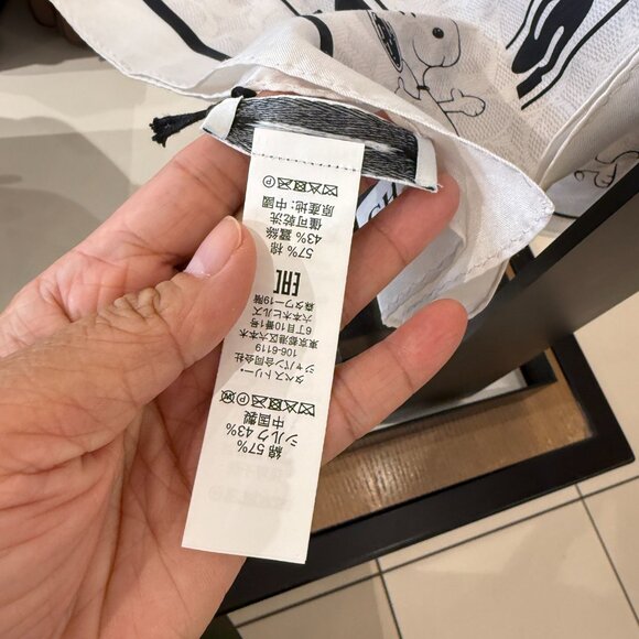 Last 2‼️Coach x Peanuts Signature Snoopy Print Bandana CBS39 - Picture 13 of 16